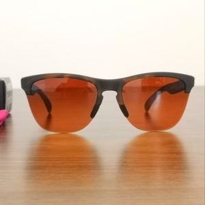 Oakley Frogskin Lite Sunglasses